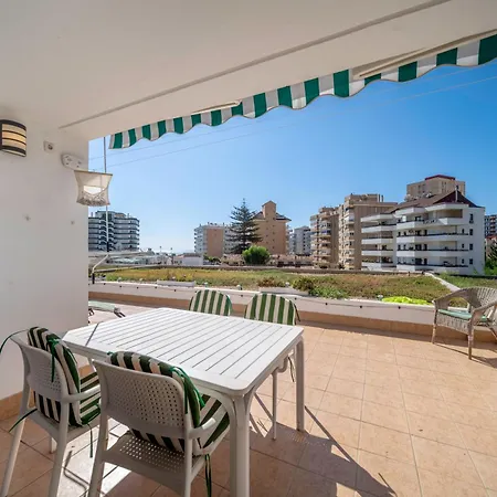 Sun-drenched, Sea-view With Giant Patio! Fuengirola